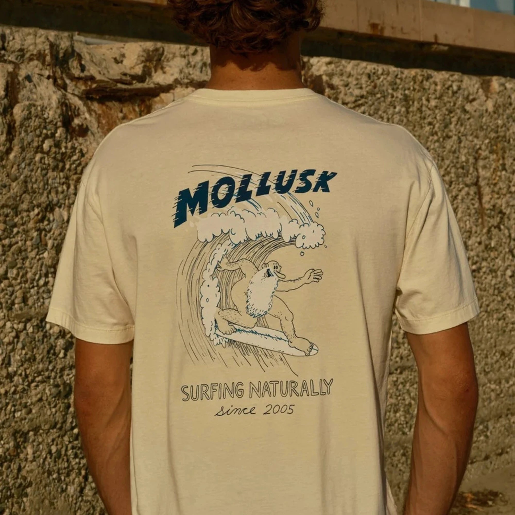 SURFING NATURALLY TEE