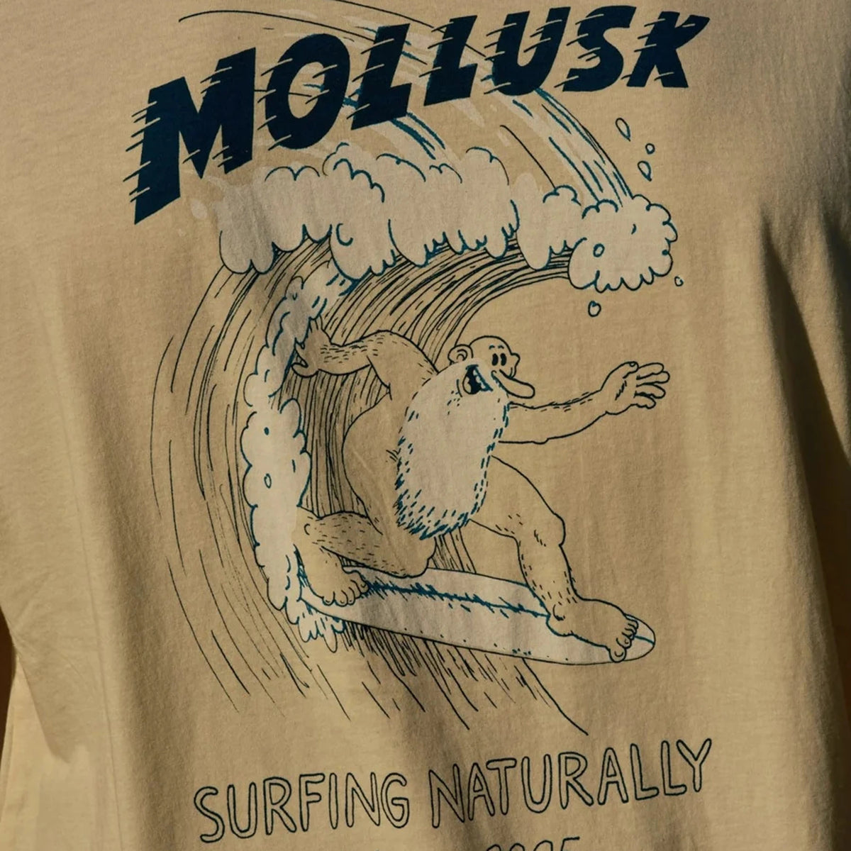 SURFING NATURALLY TEE