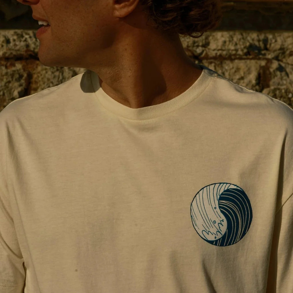 SURFING NATURALLY TEE